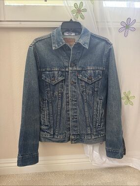 Levi's Vintage Distressed Blue Denim Jacket as 38